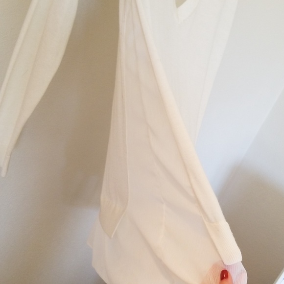 Lumiere V neck sheer sweater - Picture 3 of 3